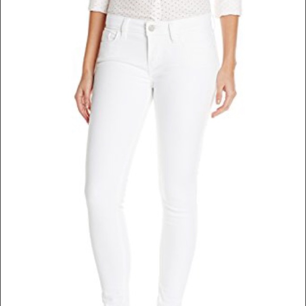 Levi’s women’s 535 super skinny white jeans